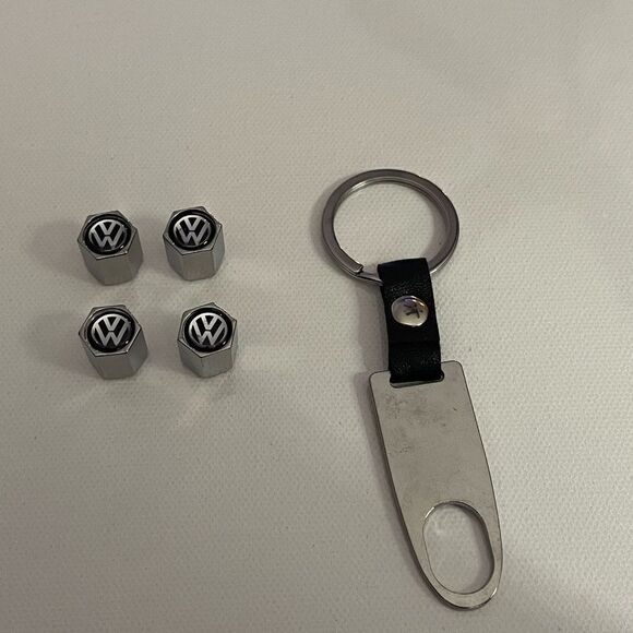 Volkswagen metal keychain & valve Stem caps in black NWT - Picture 4 of 6